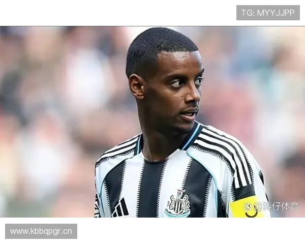 像边锋一样踢中锋：伊萨克的带球与突破能力